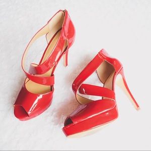 MICHAEL KORS | “Ariel” Platform Sandals